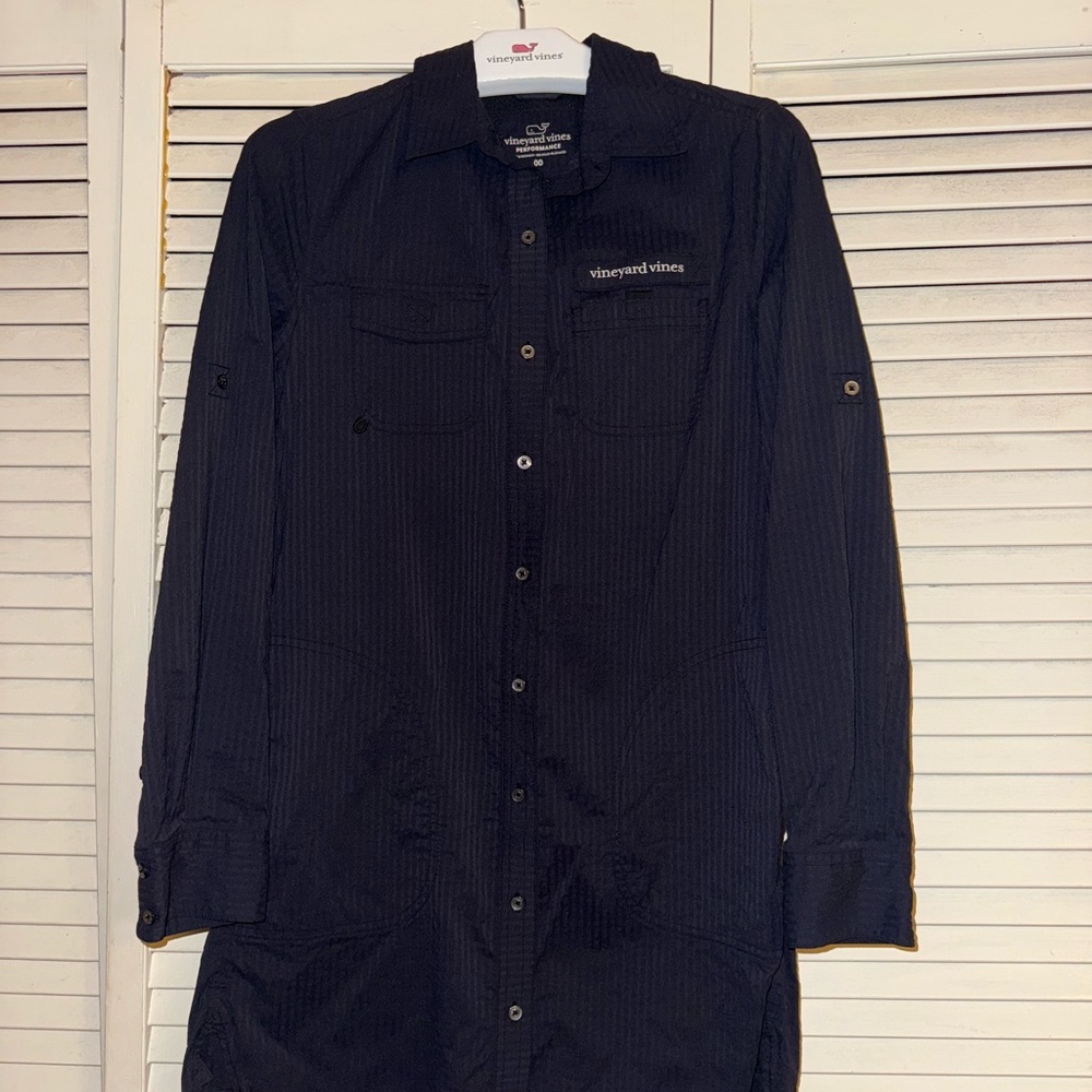 Vineyard Vines Men's Black Casual Button Down Shirt